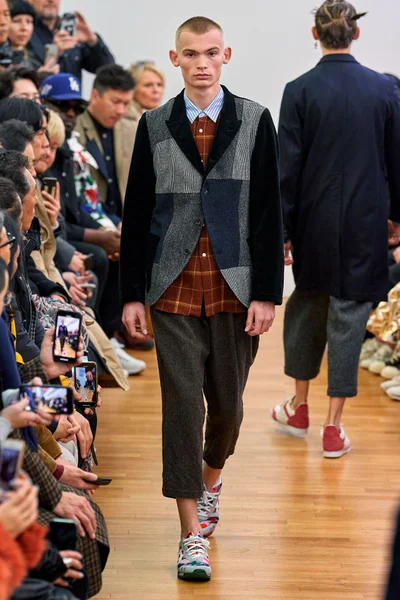 Look 40